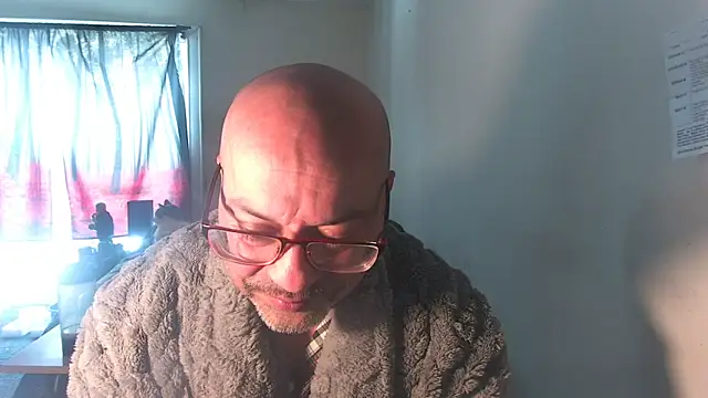 Snapshot of RickStone51 chatting on February 14, 2026, 4:04 pm RickStone51 online show from February 14, 2026, 4:04 pm