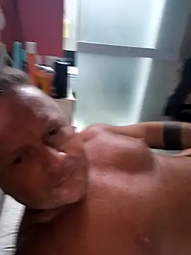 Snapshot of swingr chatting on January 19, 2026, 12:58 am swingr online show from January 19, 2026, 12:58 am