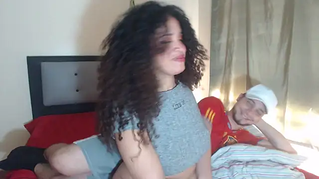 Snapshot of kalipso_n-jones chatting on June 17, 2026, 2:07 pm kalipso n-jones online show from June 17, 2026, 2:07 pm