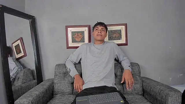 Snapshot of dafnezahiraa_ chatting on December 3, 2024, 9:01 pm dafnezahiraa online show from December 3, 2024, 9:01 pm