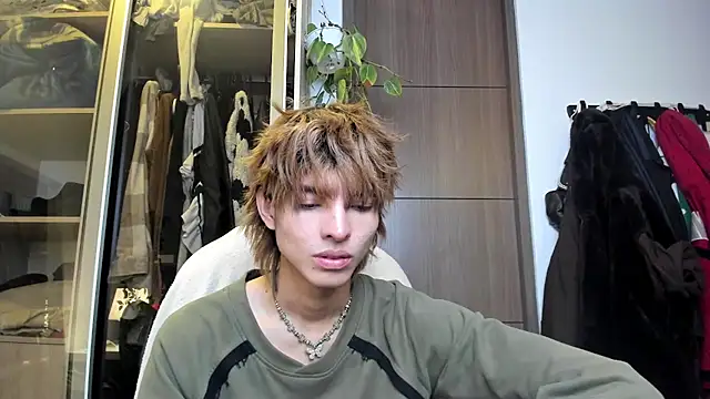 santy-kitty online show from February 19, 2025, 12:14 am