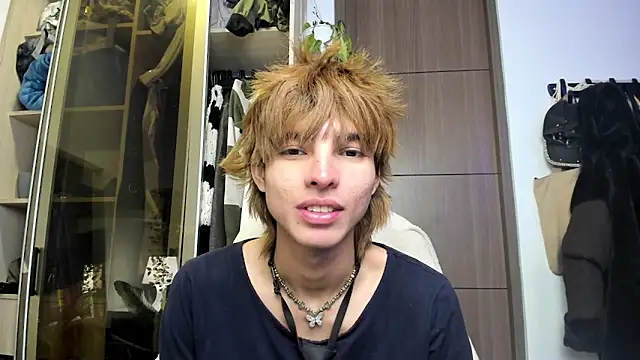 santy-kitty online show from February 27, 2025, 3:47 am