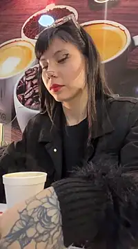 EemaHaruki online show from December 4, 2024, 9:57 pm