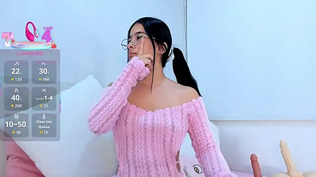 Isaa Queen online show from January 6, 2026, 6:11 pm