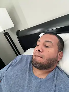 elamante03 online show from April 20, 2026, 5:26 pm