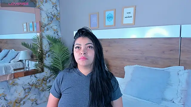 Snapshot of EmaBakker chatting on July 17, 2026, 5:03 am EmaBakker online show from July 17, 2026, 5:03 am