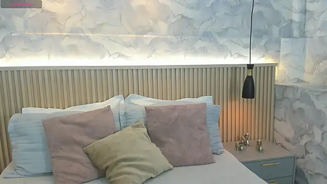 Snapshot of EmaBakker chatting on July 28, 2026, 12:59 pm EmaBakker online show from July 28, 2026, 12:59 pm