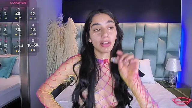 JulietaCheerr online show from February 19, 2025, 2:01 pm