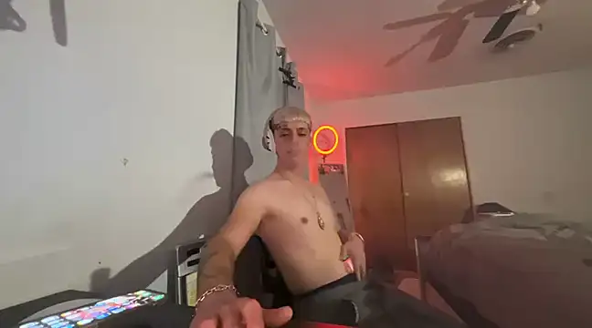 twentywithafelonyy online show from December 5, 2024, 10:44 am