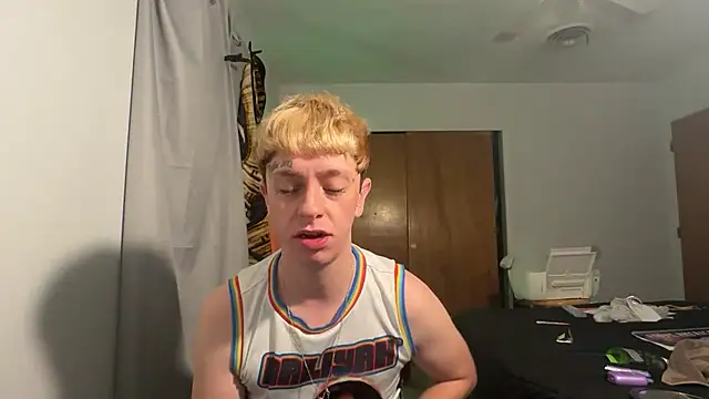 twentywithafelonyy online show from December 24, 2024, 8:00 am