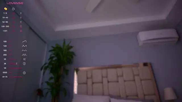 Snapshot of auroracaruso11 chatting on December 16, 2024, 6:38 pm auroracaruso11 online show from December 16, 2024, 6:38 pm