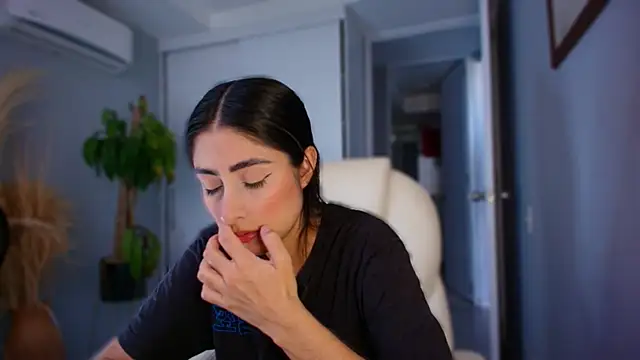 Snapshot of auroracaruso11 chatting on September 21, 2025, 9:27 pm auroracaruso11 online show from September 21, 2025, 9:27 pm