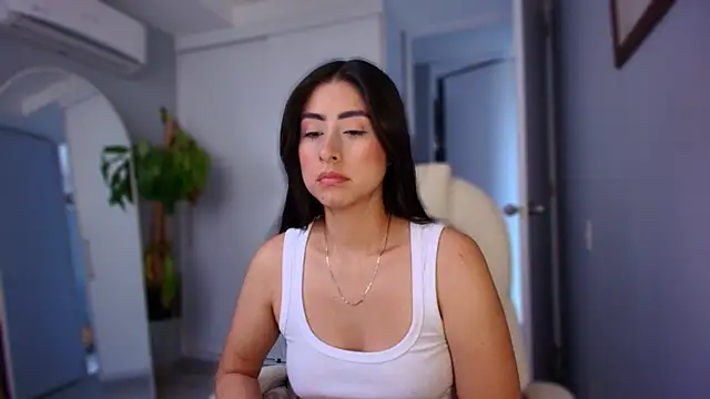 Snapshot of auroracaruso11 chatting on October 4, 2025, 8:18 pm auroracaruso11 online show from October 4, 2025, 8:18 pm