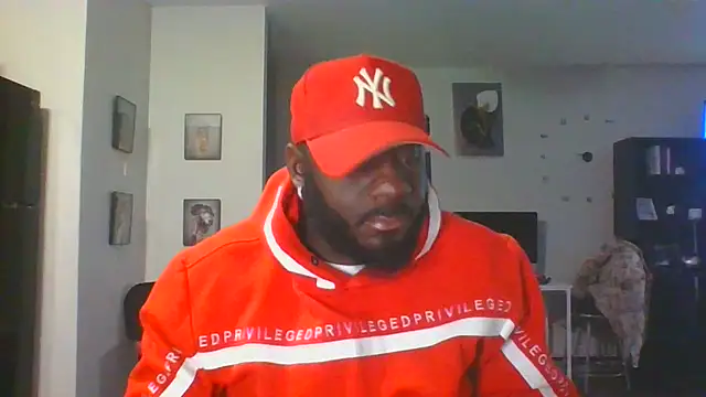 Snapshot of Stayinalive1992 chatting on October 29, 2025, 2:58 am Stayinalive1992 online show from October 29, 2025, 2:58 am