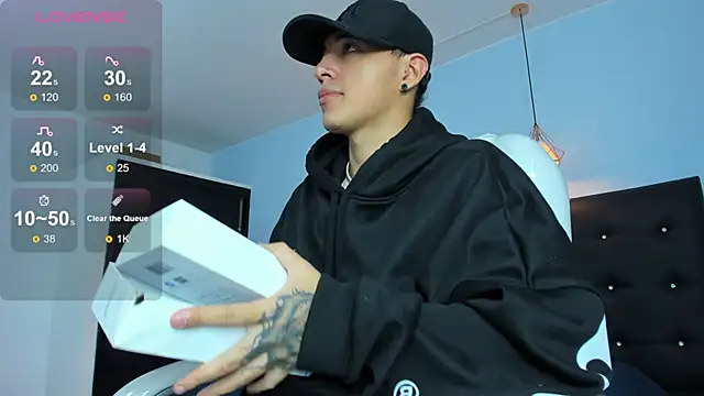 Lobo 17  online show from November 4, 2025, 3:38 am