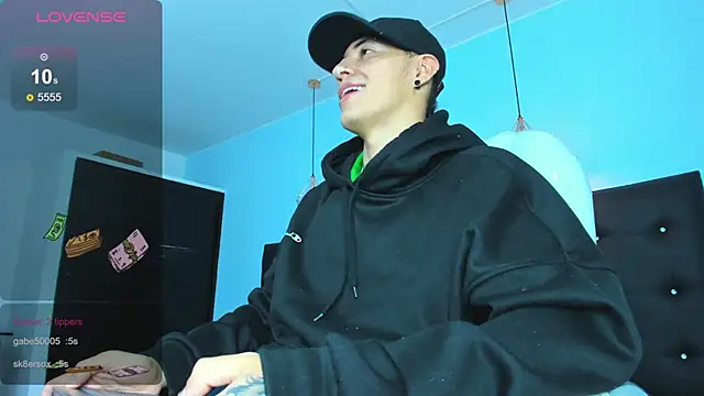 Lobo 17  online show from November 30, 2025, 3:43 am