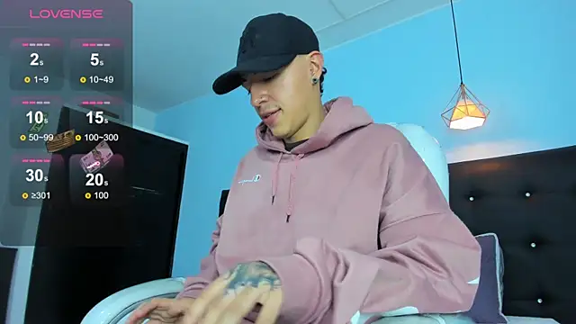 Lobo 17  online show from December 19, 2025, 3:46 am