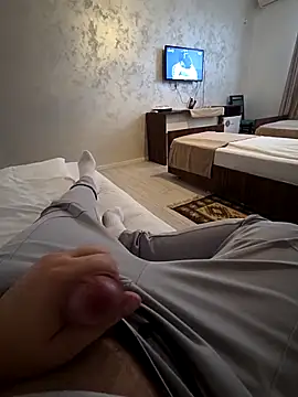 KarlosCarutox online show from November 28, 2025, 1:03 pm