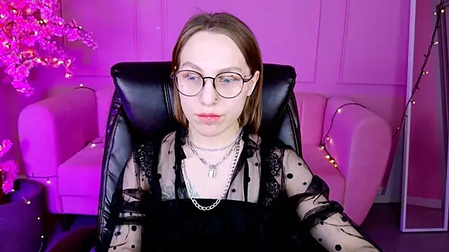 AphexQueen online show from January 27, 2025, 12:16 pm