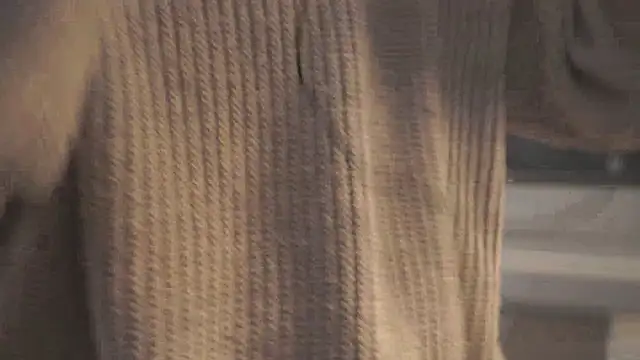 EsmaCrumbley online show from October 15, 2025, 4:23 am