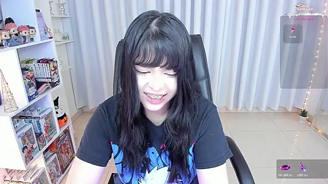 misshoneyxxx online show from November 20, 2025, 2:12 am