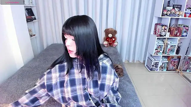 misshoneyxxx online show from March 11, 2026, 4:07 am