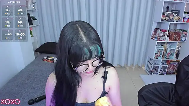 Snapshot of misshoneyxxx chatting on May 25, 2026, 2:34 pm misshoneyxxx online show from May 25, 2026, 2:34 pm