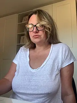 Miss Stassi online show from July 8, 2026, 8:08 am