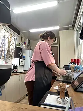 cinnabon  online show from January 30, 2025, 1:21 pm