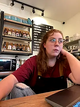 cinnabon  online show from September 18, 2025, 1:24 pm