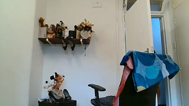 xTALLSEXYBUMx online show from January 8, 2026, 5:21 am