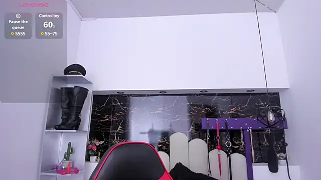 Kathia Armstrong online show from December 27, 2024, 7:14 pm