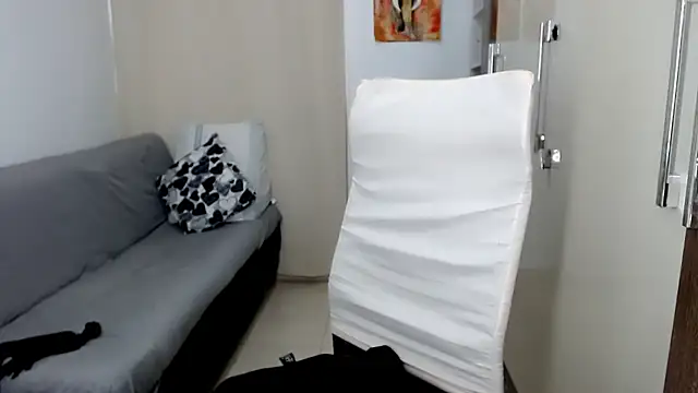 Laura-pervert online show from October 28, 2025, 10:12 pm