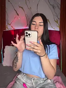 emily 22x online show from November 4, 2025, 9:47 pm