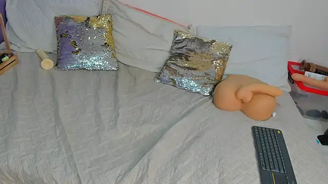 Snapshot of cookplleaser chatting on February 17, 2026, 12:34 pm cookplleaser online show from February 17, 2026, 12:34 pm