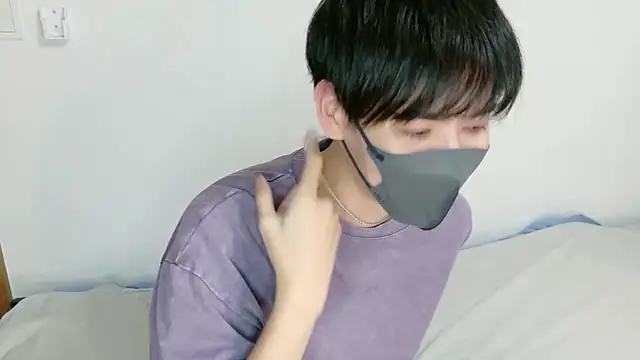 Snapshot of itsme_LEON chatting on March 29, 2026, 1:11 pm itsme LEON online show from March 29, 2026, 1:11 pm