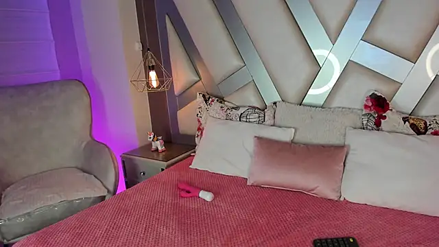 Snapshot of Amber_villalobos_ chatting on November 19, 2025, 4:23 am Amber villalobos online show from November 19, 2025, 4:23 am