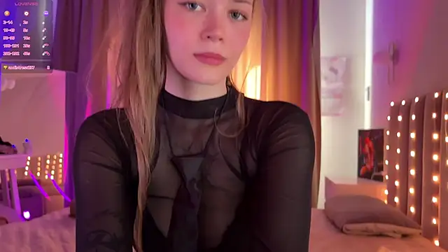 tvoisortangela online show from March 1, 2025, 10:02 am