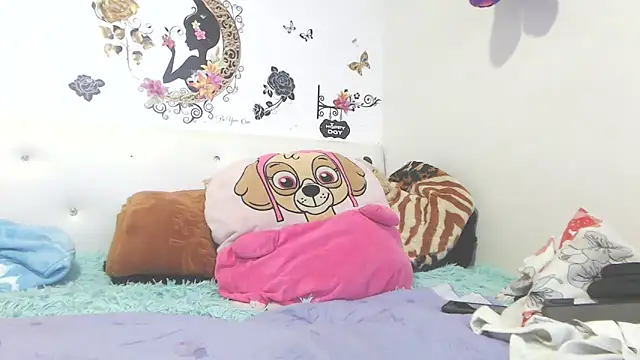 catalinadiaz666 online show from February 26, 2025, 12:49 am