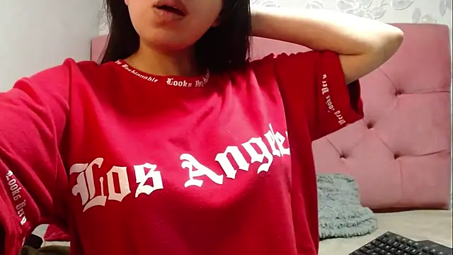 CarolineBrunx online show from December 3, 2025, 10:19 pm