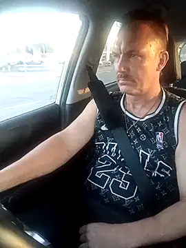 LukedavidDestroys online show from February 8, 2026, 8:18 am