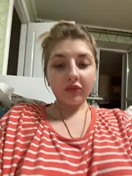 Snapshot of sexyy_girl_ chatting on January 6, 2025, 4:34 pm sexyy girl  online show from January 6, 2025, 4:34 pm