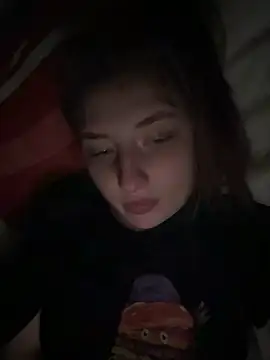 Snapshot of sexyy_girl_ chatting on February 19, 2025, 4:33 pm sexyy girl  online show from February 19, 2025, 4:33 pm