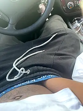 Snapshot of sneakylink13__ chatting on October 18, 2025, 9:26 pm sneakylink13 online show from October 18, 2025, 9:26 pm