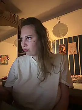 Snapshot of Yanacool007 chatting on December 23, 2024, 8:47 pm Yanacool007 online show from December 23, 2024, 8:47 pm