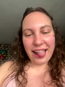 Snapshot of Yanacool007 chatting on December 19, 2025, 9:38 am Yanacool007 online show from December 19, 2025, 9:38 am