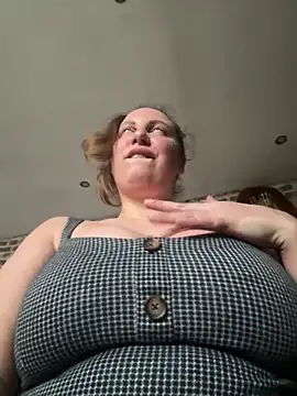 Snapshot of Yanacool007 chatting on February 13, 2026, 1:07 pm Yanacool007 online show from February 13, 2026, 1:07 pm