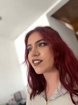 Niki Monroe online show from December 28, 2024, 6:08 pm