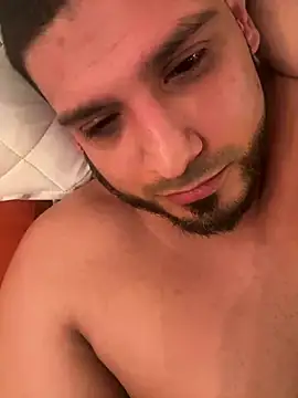 Snapshot of Insaneskillzz69 chatting on December 22, 2024, 10:04 pm Insaneskillzz69 online show from December 22, 2024, 10:04 pm