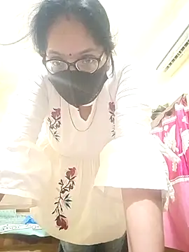 heenage online show from September 15, 2025, 8:14 am